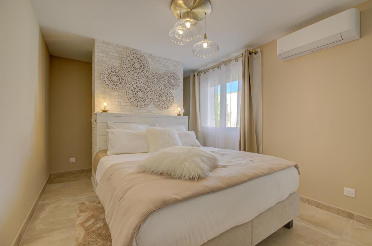 Domaine Le Courti - Adult Only Hotel Le Barcares Room photo