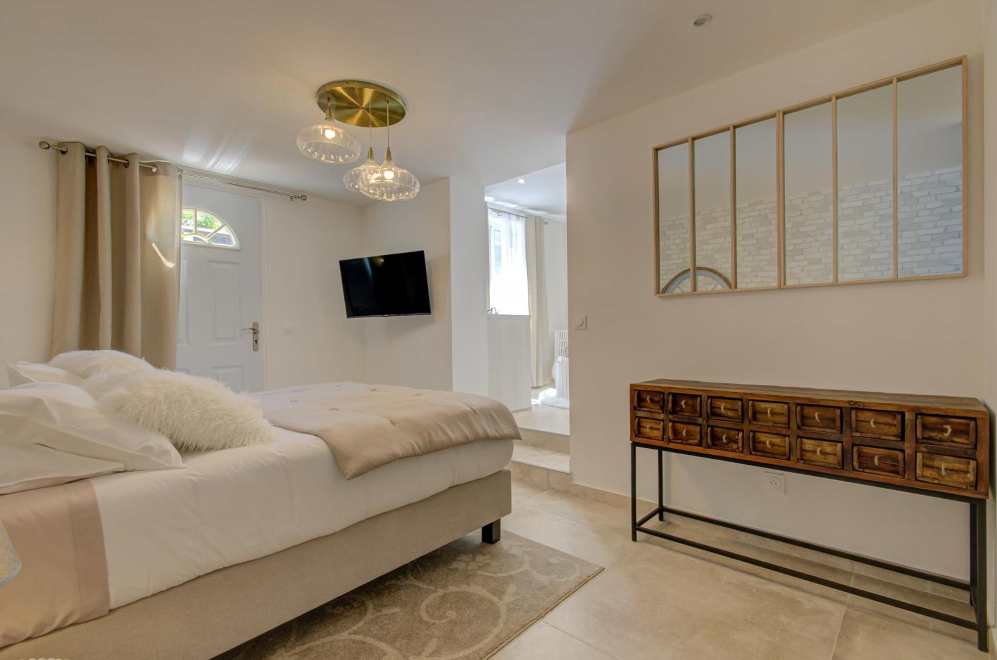 Domaine Le Courti - Adult Only Hotel Le Barcares Room photo