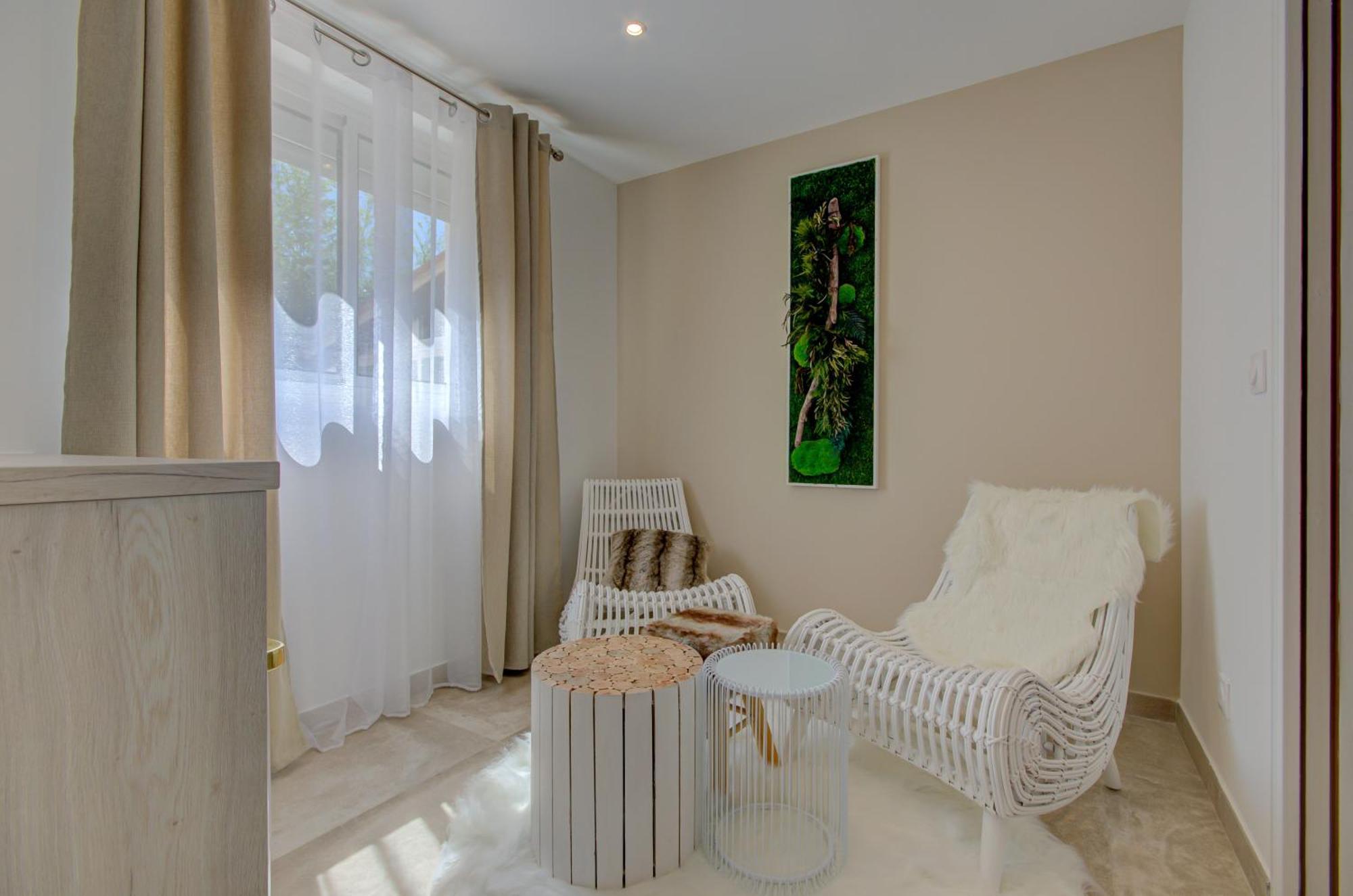 Domaine Le Courti - Adult Only Hotel Le Barcares Room photo